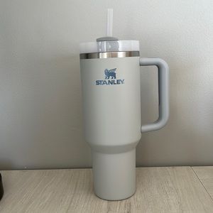 Stanley Adventure Quencher 40oz